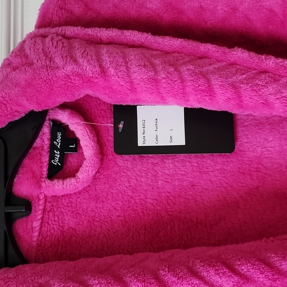 Bathrobe - Picture 2 of 6